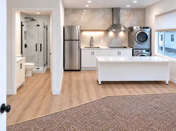 2038 Palm St Space 427, Las Vegas, NV 89104