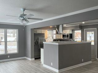 5 Robin Ct, New Albany, IN 47150
