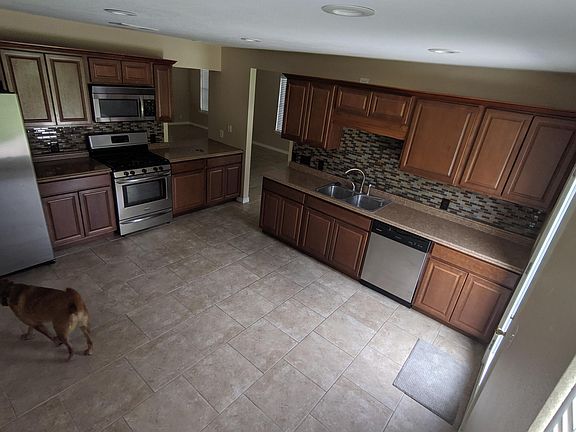 kitchen, looking from dinette area