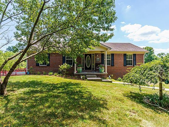 2nd image of 601 Hunter Ln