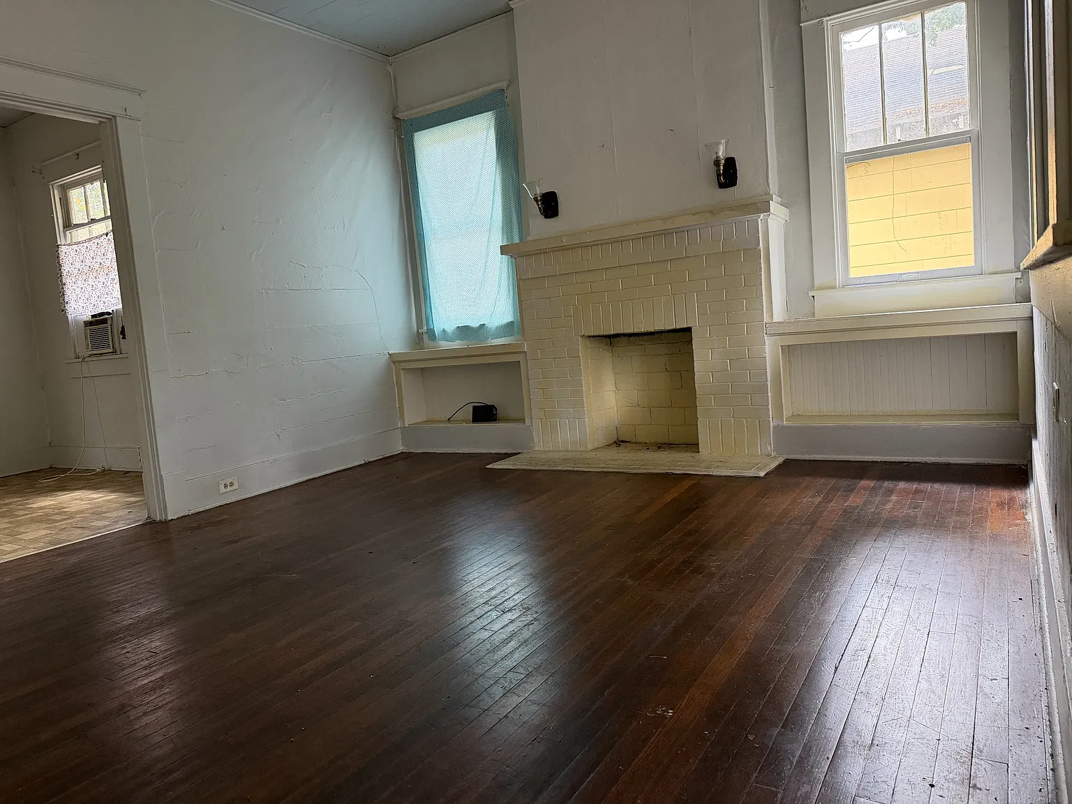 212 Lazarre Avenue - 1 — Photo 4
