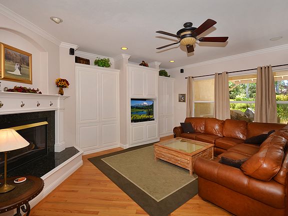 4th image of 728 Lakecrest Dr