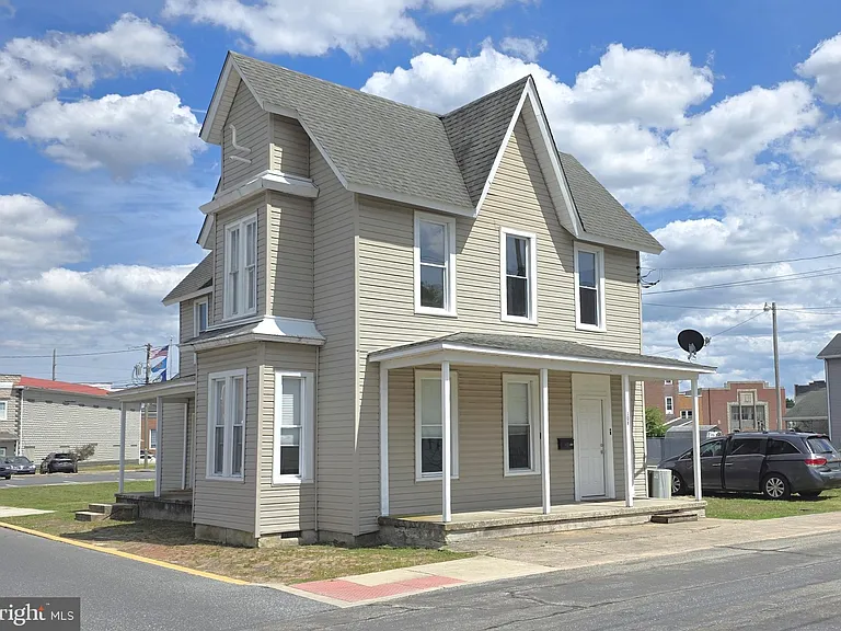 10 Dorman St #B — Photo 1