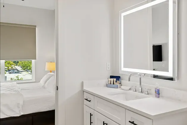 907 W Cannon St #1302 — Photo 15