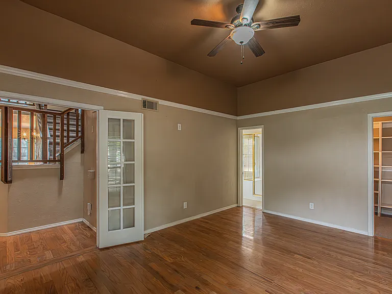 5203 Sutton Ct — Photo 20