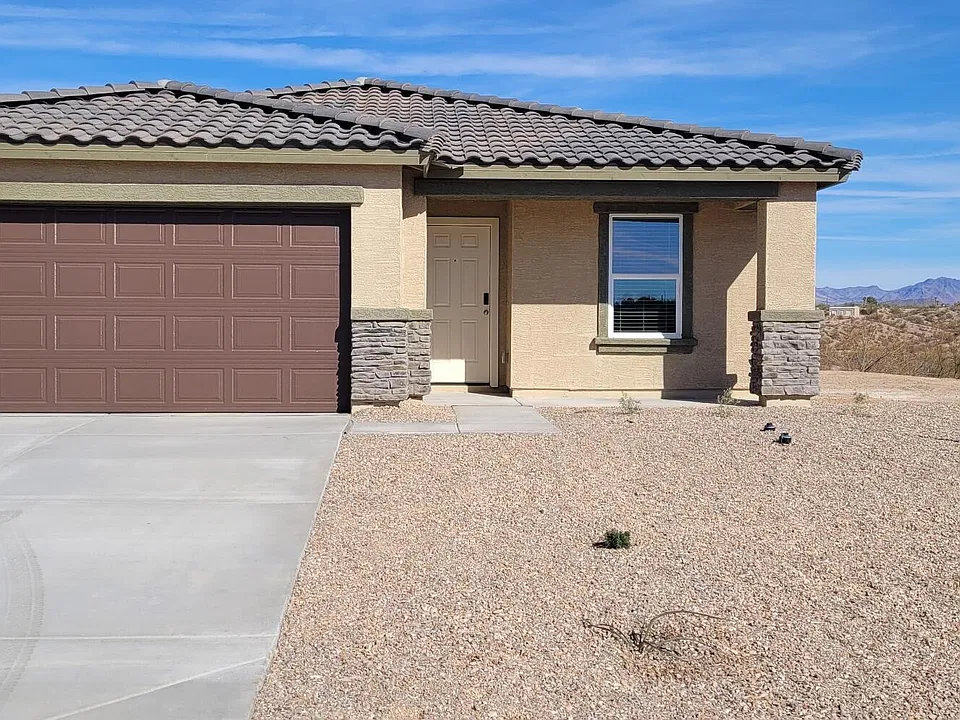 1870 Broken Arrow Dr