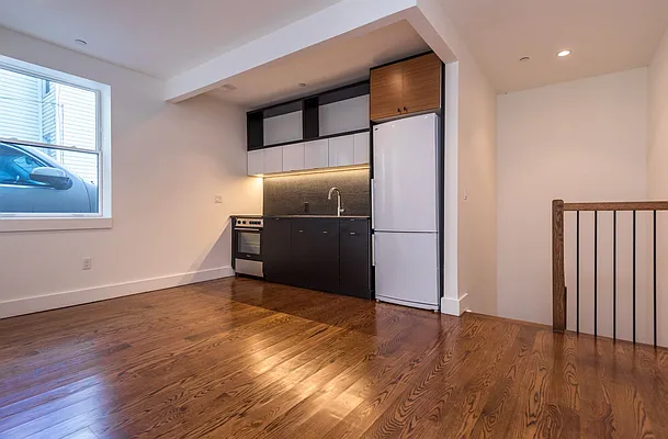 Rented by Nooklyn NYC LLC | media 36