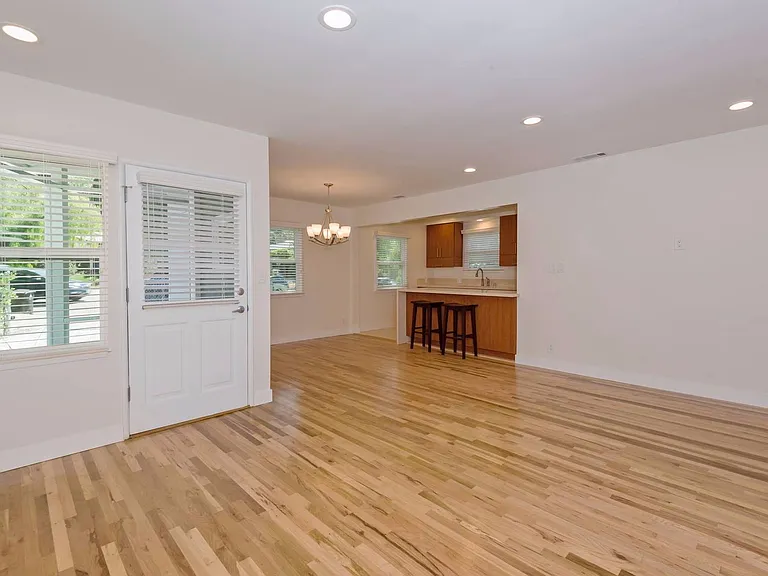 4752 Topanga Canyon Blvd — Photo 4