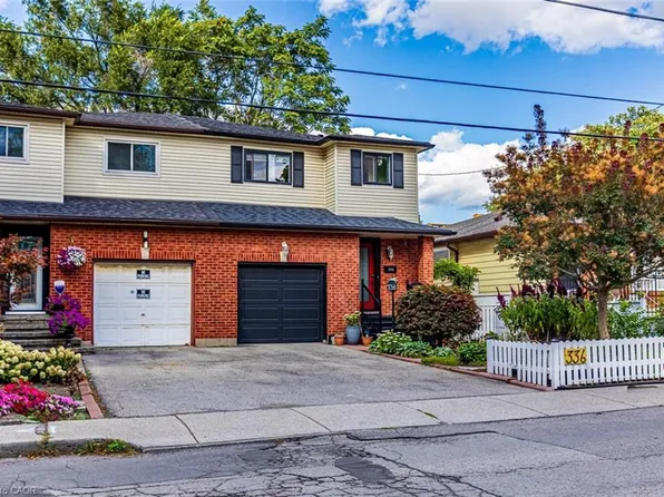 336 Jackson St W, Hamilton, ON L8P 1M8