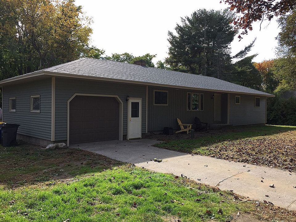 1st image of 3 Birch Dr