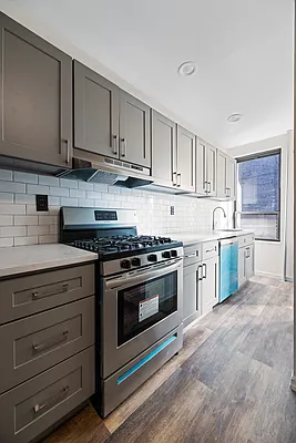 Rented by REAL New York | media 3