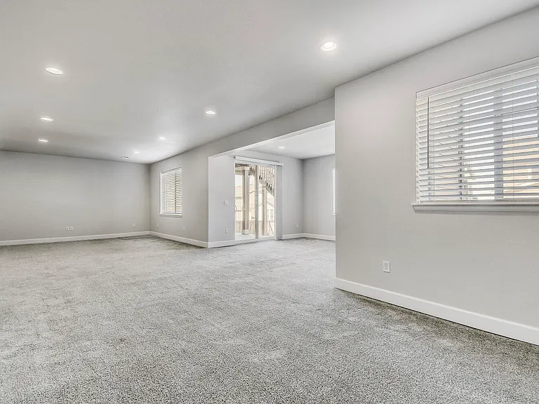 5724 S Fultondale Ct — Photo 13