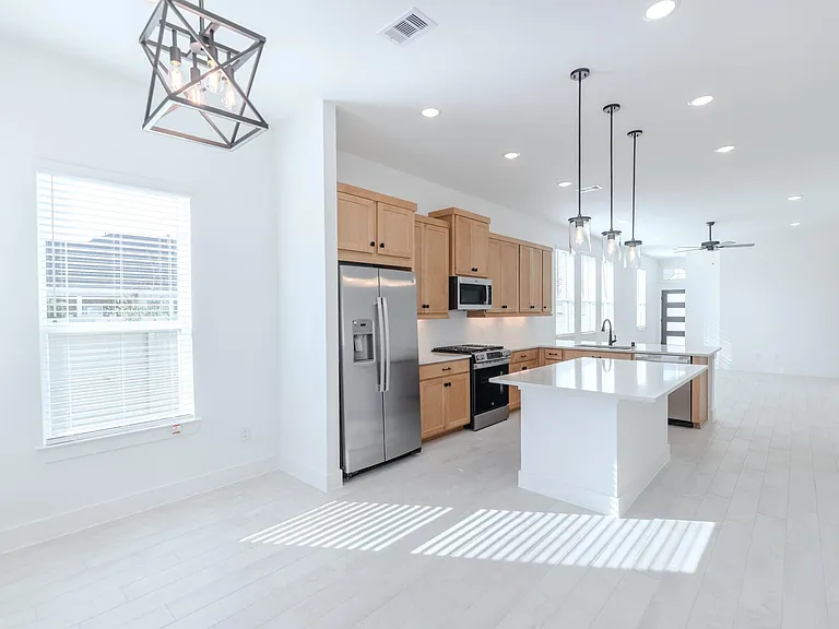 10472 Wild Rice St — Photo 15
