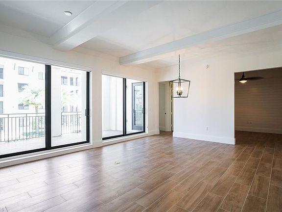 5th image of 1035 3rd Ave S #314