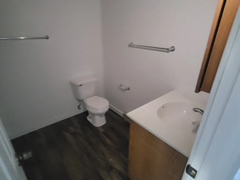 1097 Oakview Dr #6 — Photo 8