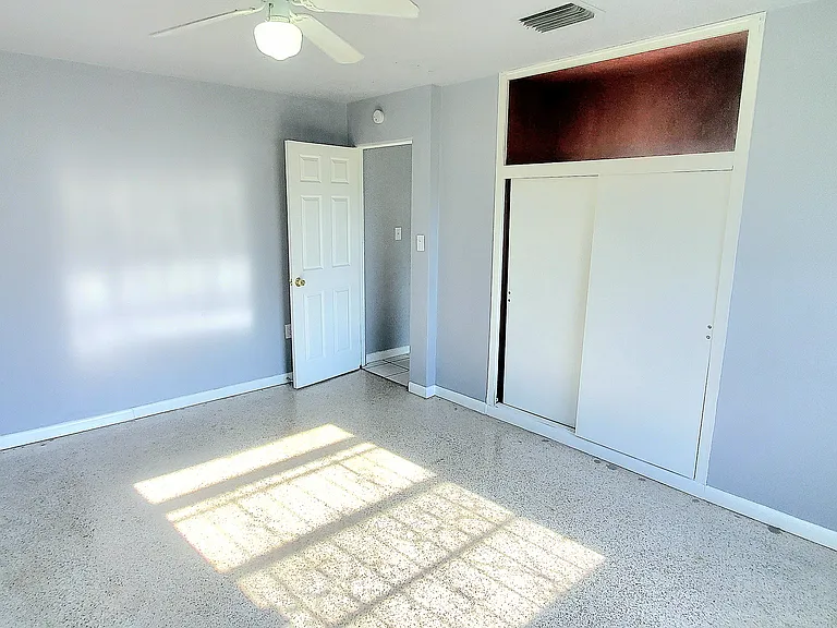 3306 Avenue Q — Photo 21