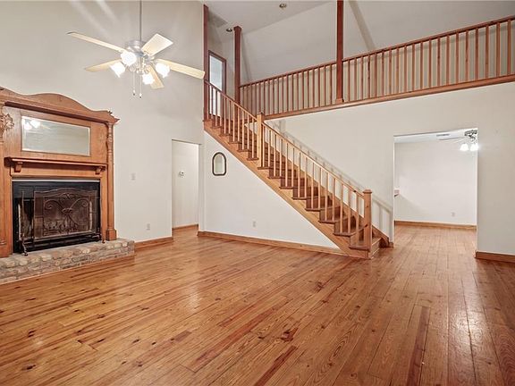 5th image of 16275 Bruhl Rd