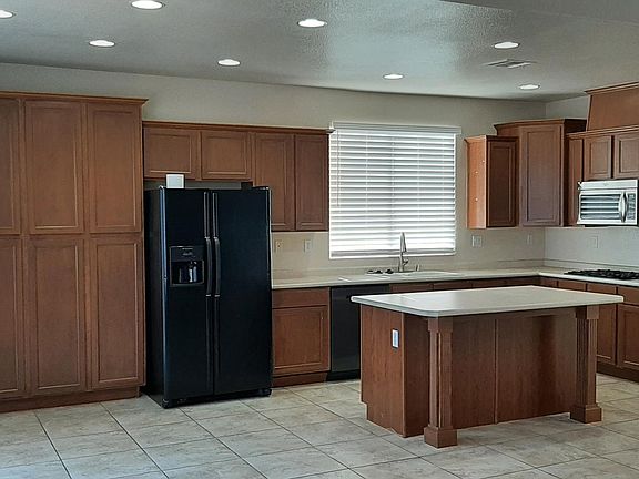 5th image of 964 San Carlos Creek Ln