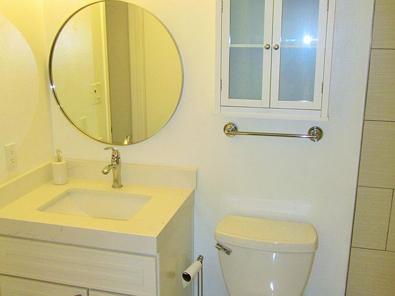 4th image of 847 N Humboldt St APT 304