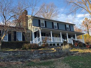 8306 Pine Grove Ct, Louisville, KY 40214