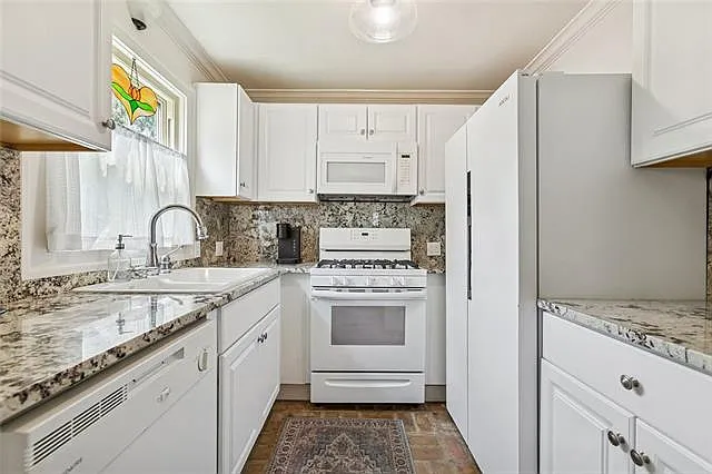926 W 15th Ave — Photo 6