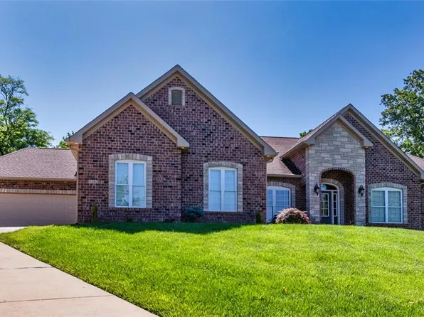 1442 Bowles Ave, Fenton, MO 63026