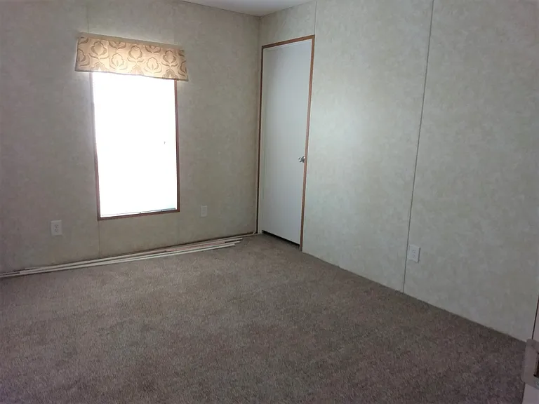 4718 Fowlstown Rd — Photo 7