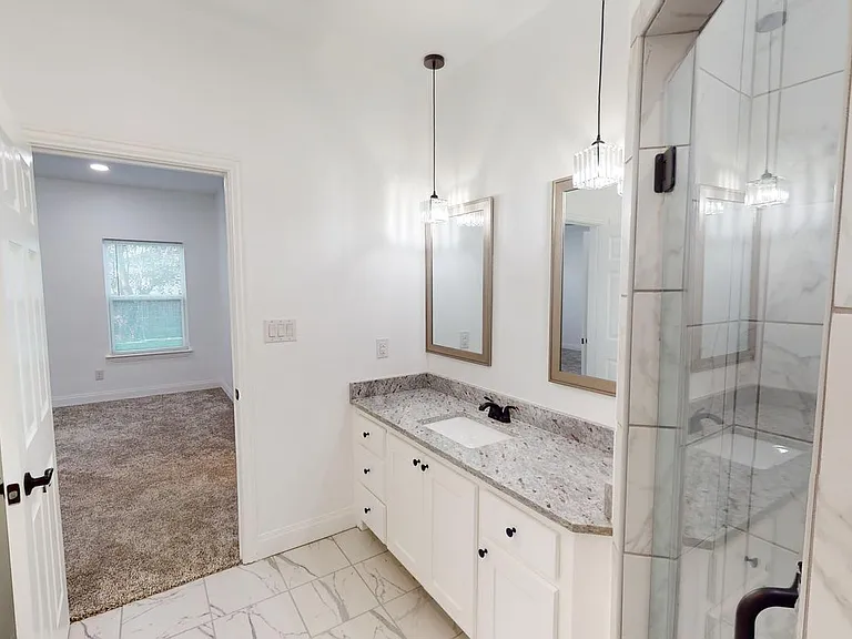 1317 E Cannon St — Photo 17