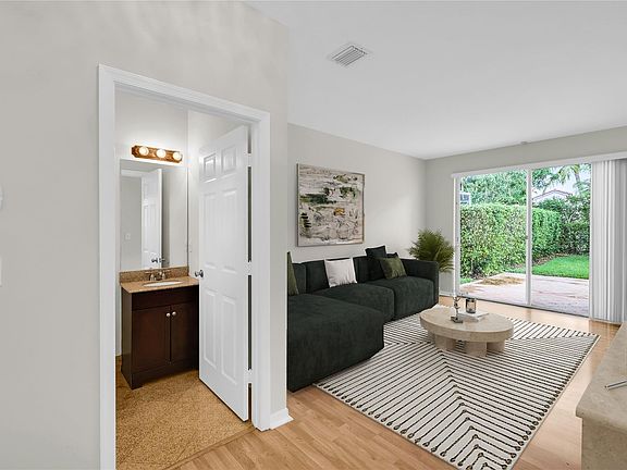 4th image of 5315 NW 117th Avenue
