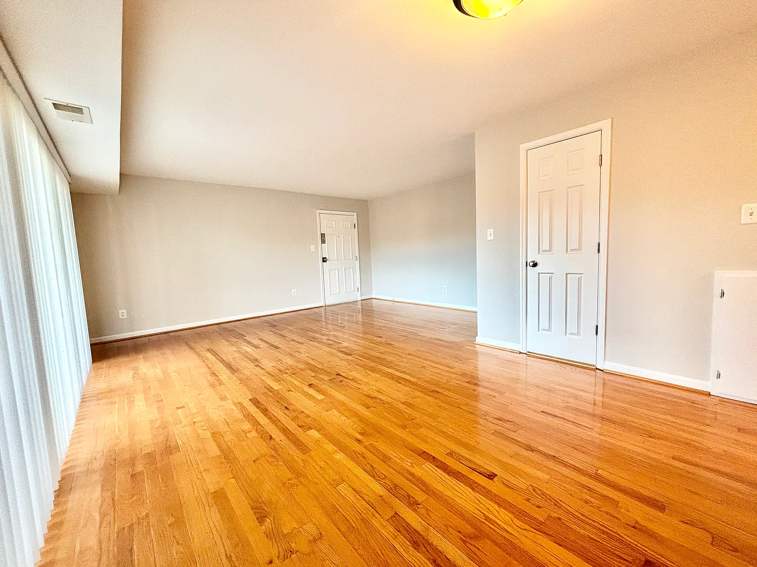 1805 William St — Photo 3