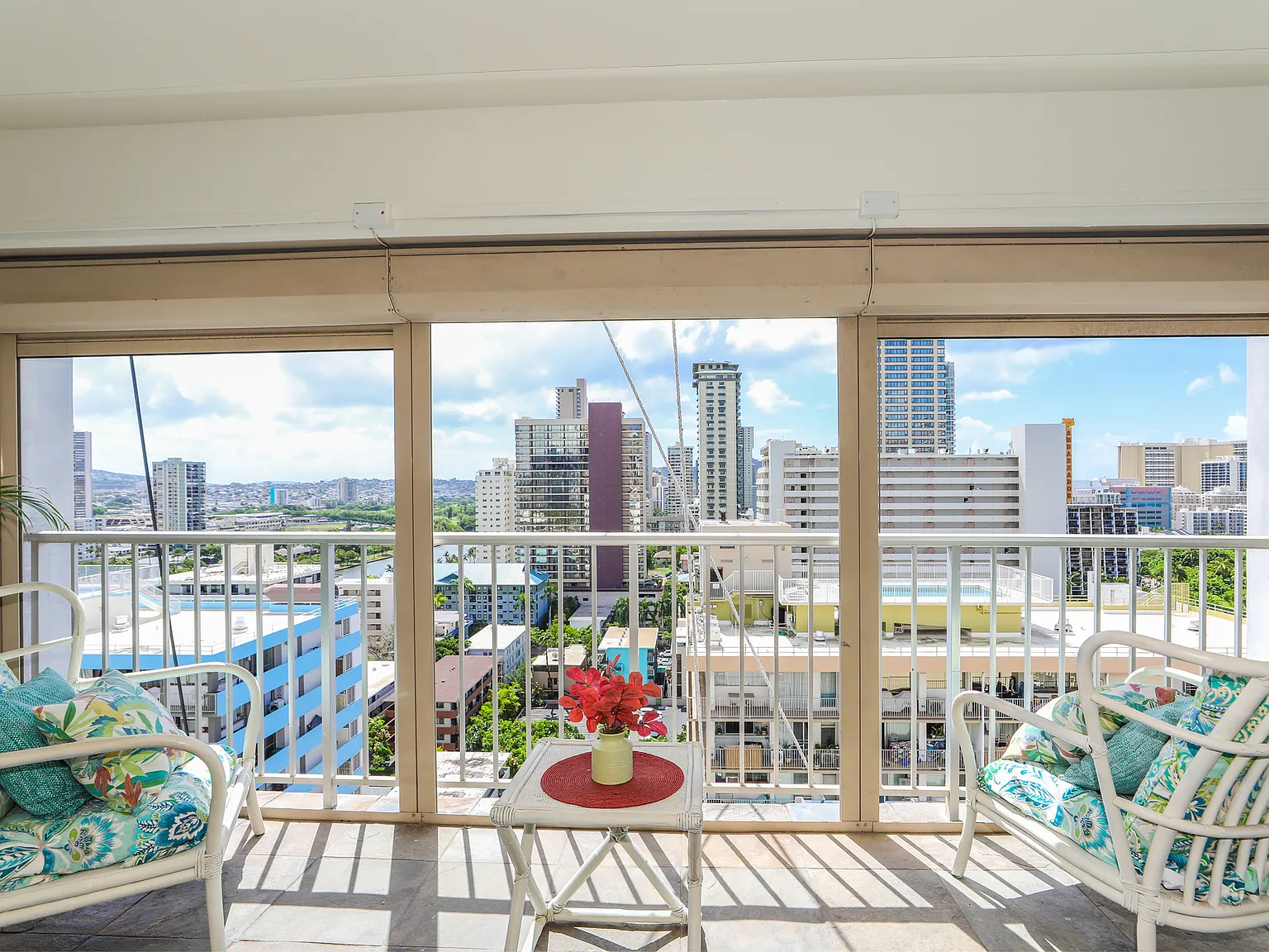 2 bed, 820 sqft, $3,600 — Photo 1