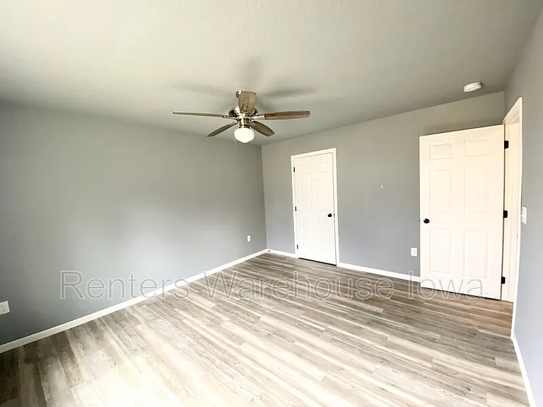 217 E Front St #B — Photo 12