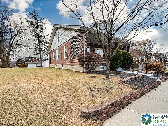 3rd image of 1820 W Cedar St #1814