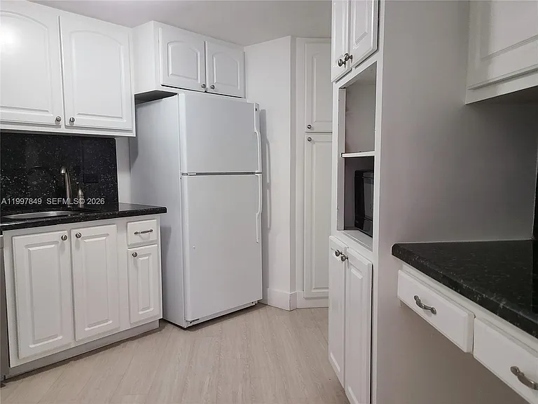 999 Brickell Bay Dr #1207 — Photo 10