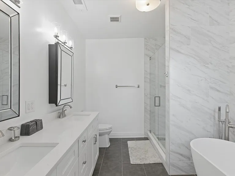 1828 W Berenice Ave — Photo 15