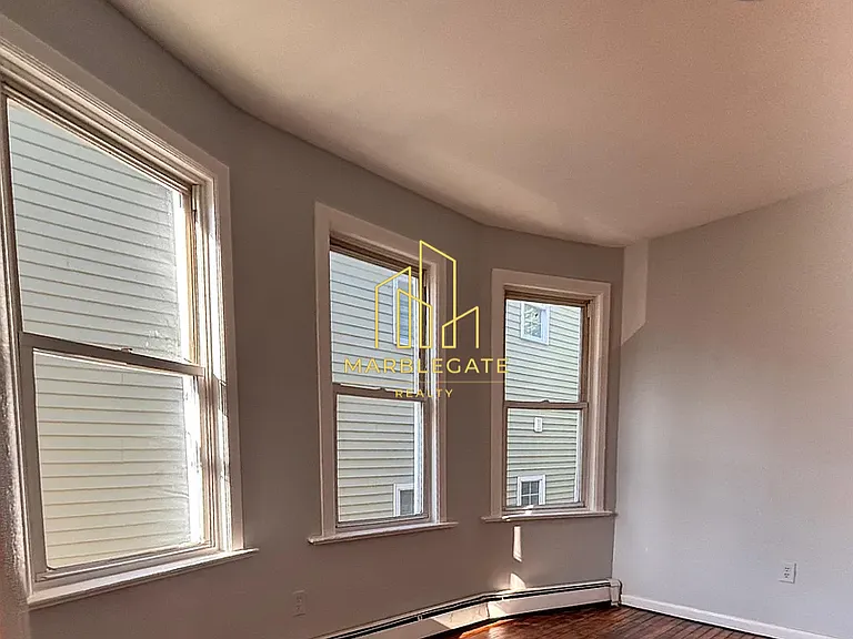 157 Hobson St #22 — Photo 6