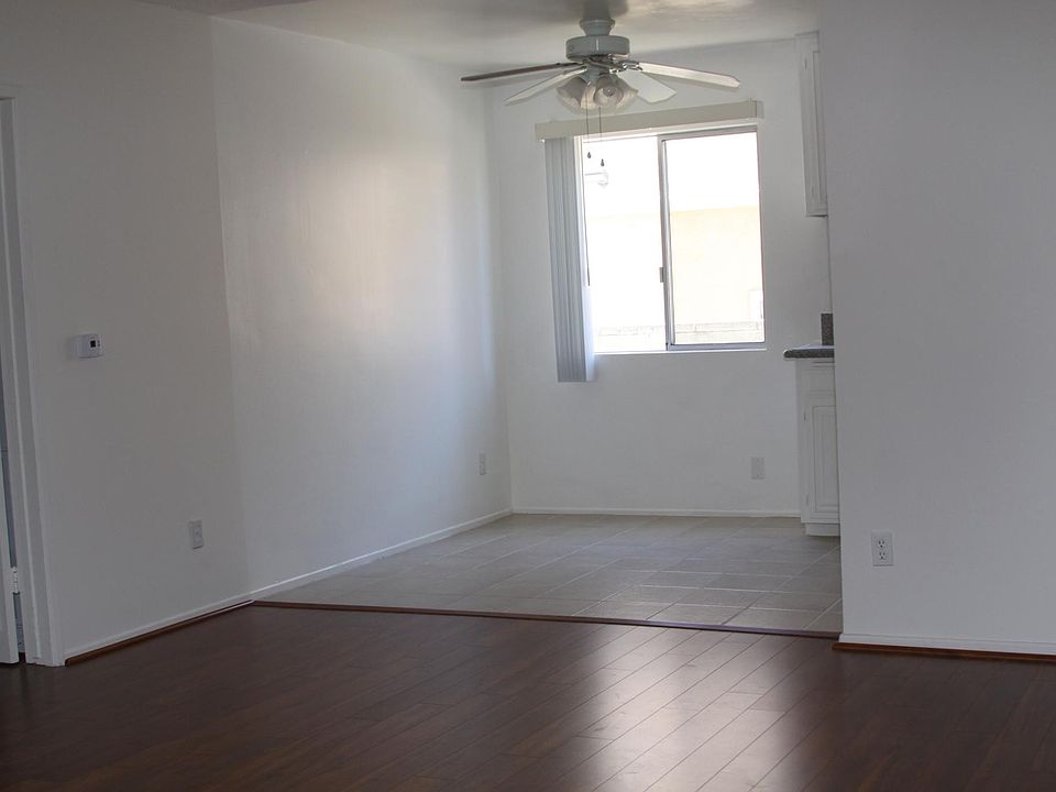 1st image of 18606 Collins St APT 4