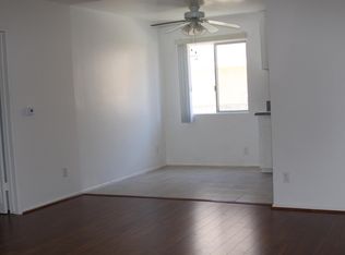18606 Collins St APT 4, Tarzana, CA 91356