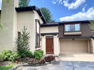 446 Sayre Dr, Princeton, NJ 08540