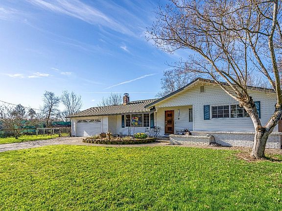 2nd image of 1439 Jahn Drive