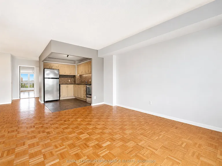 158C McArthur Ave #708 — Photo 9