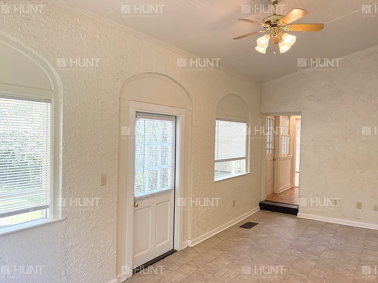 302 Inner Cir — Photo 8