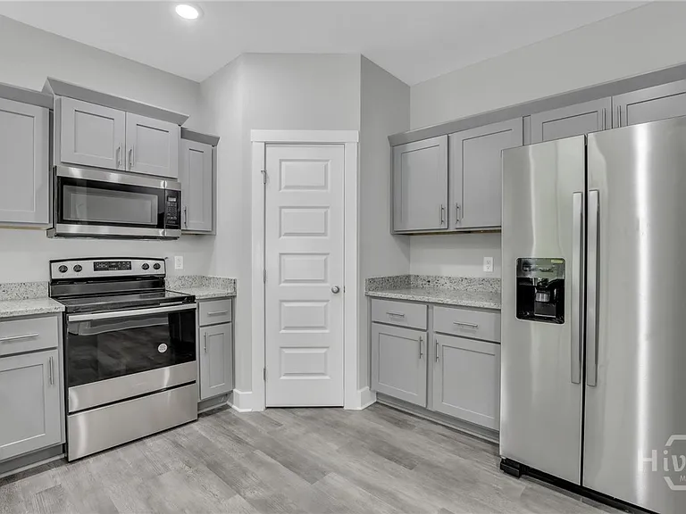 105 Sherwood Ct #3 — Photo 8
