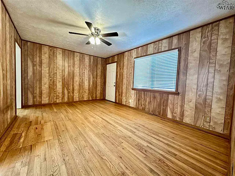 2211 Fillmore St — Photo 2