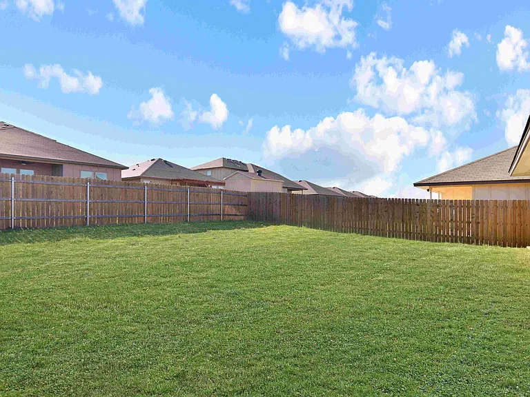 9621 Falme Ln — Photo 23