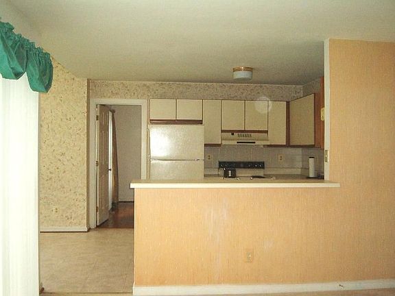 2nd image of 2603 Llama Ln