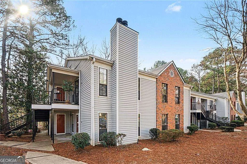 625 Windchase Ln photo 1
