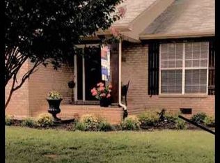 1439 Peabody Dr, Maryville, TN 37803