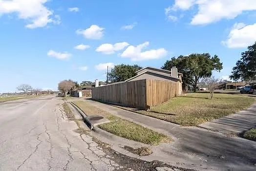 4402 Squaw Pass Ct — Photo 27