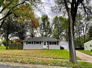104 Hamilton Rd, Marquette Heights, IL 61554